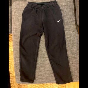 Men’s Nike Black Sweatpants with Pockets